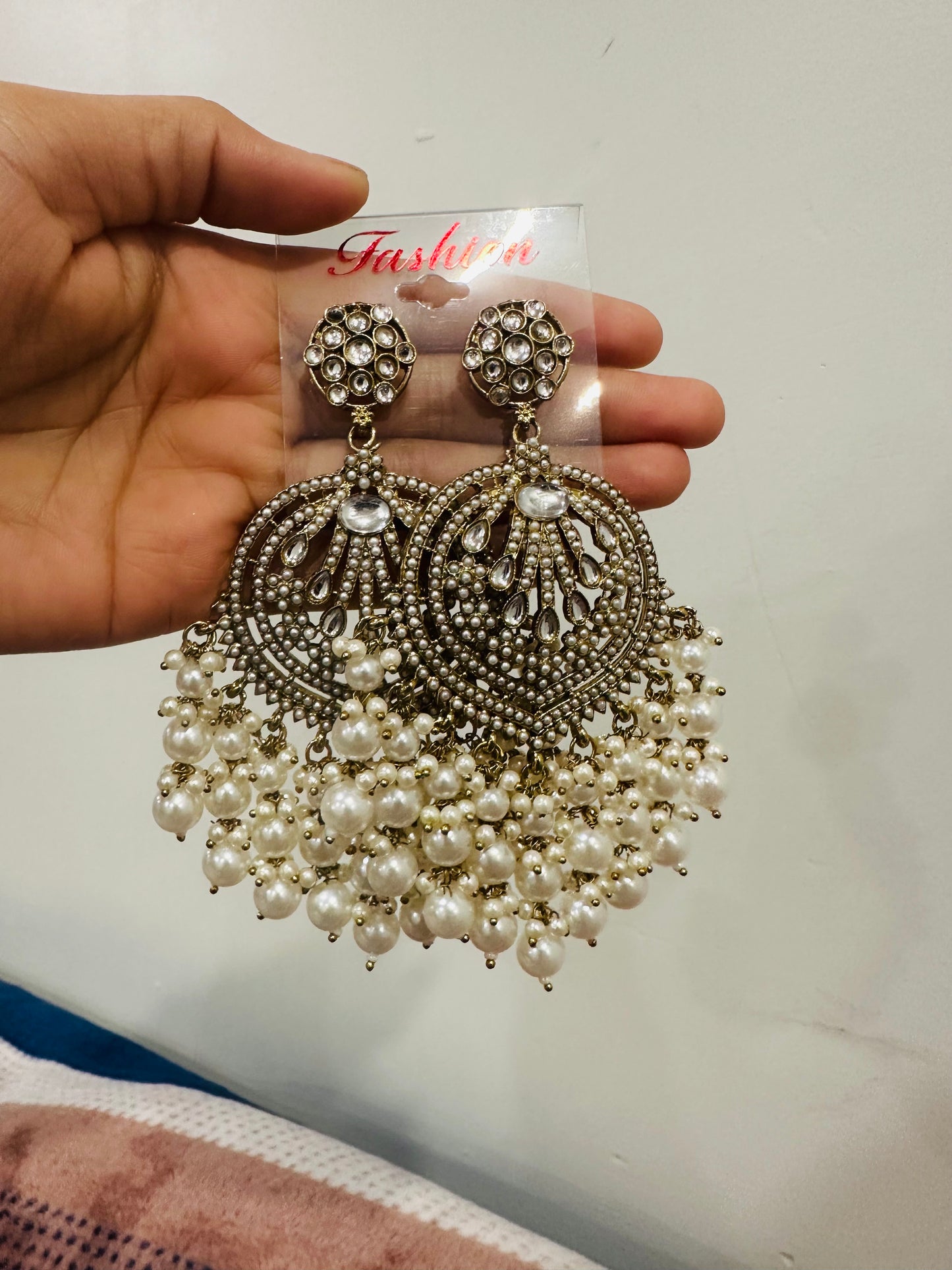 Riti- white earings